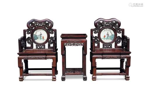 清•红木嵌瓷板画如意云纹太师椅及如意纹方几一组三件