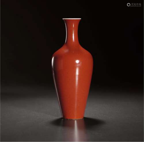 清康熙•珊瑚红釉柳叶瓶