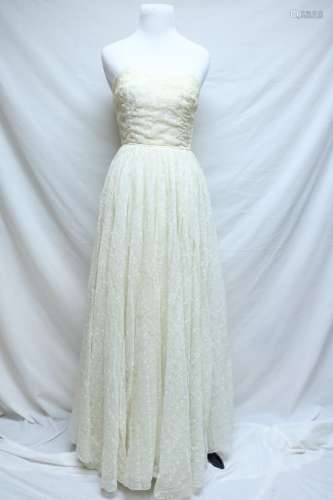 1960's Embroidered Wedding Dress J.M. Martin-Melborne