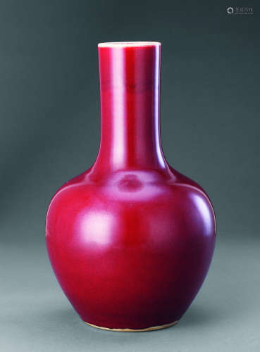七十年代红釉瓶