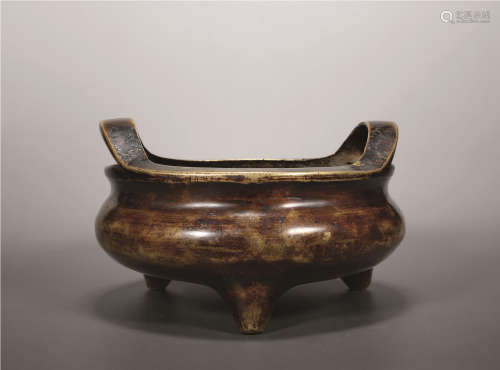 清中期 “大明宣德年製”款双龙底铜香炉