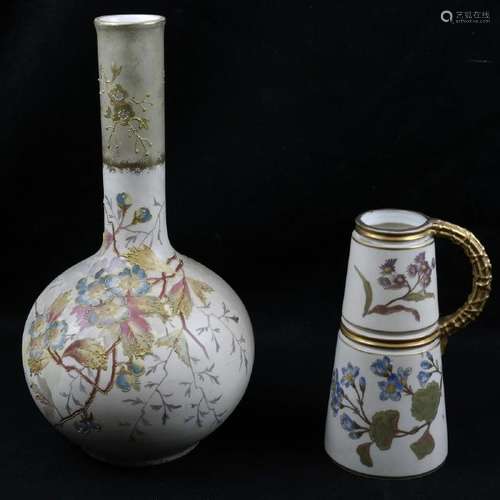 Bonn, Royal Worcester: Two Vases