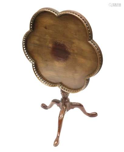 Six-Lobe Tilt-Top Table