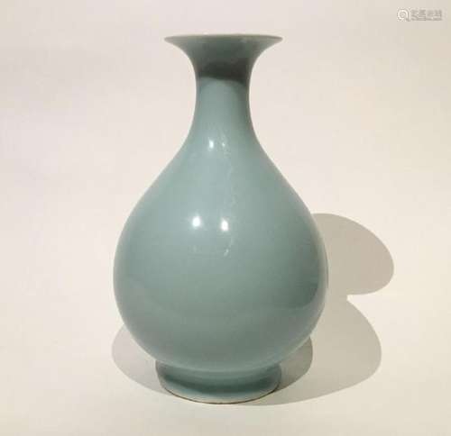 Chinese Monochrome Blue Porcelain Vase With Mark