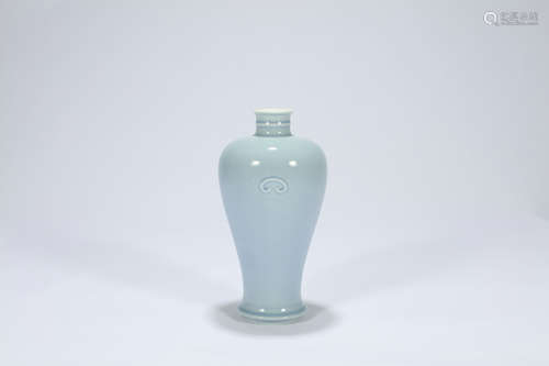 Chinese Clair de Lune porcelain Meiping vase, Kangxi