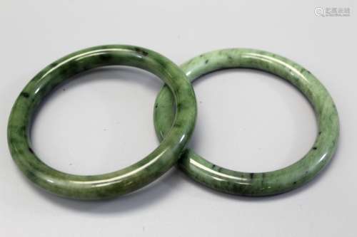 Pair spinach jade bracelet.