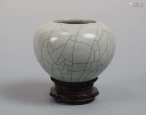 Chinese Guan Crackle Glazed Porcelain Scholar Water Pot