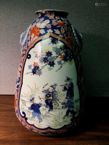 Japanese Korancha Porcelain Vase with Butterfly