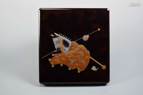 Japanese lacquer Box - Horse and Dog Scene