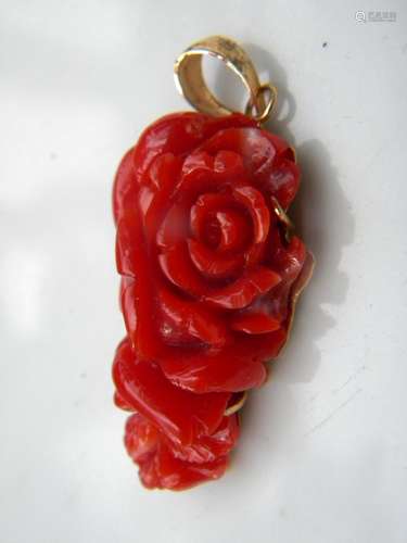 Vintage Aka Red Coral Flower Pendant 14K Gold