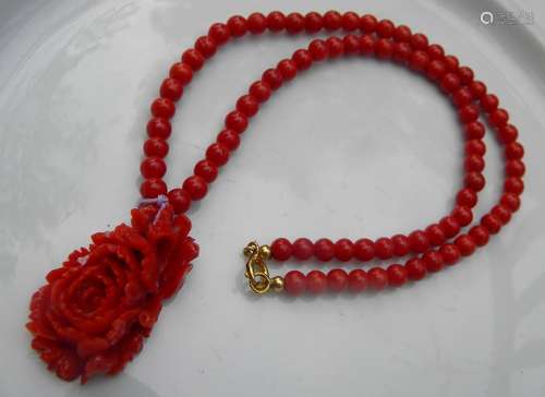 Vintage Aka Red Coral Necklace and Flower Pendant