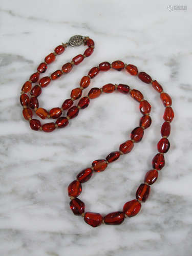 ANTIQUE CHINESE NATURAL BALTIC HONEY AMBER BEAD NECKLAC