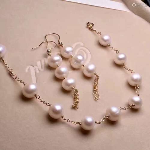 Set of 14K Gold Natural Pearl Bracelet and Earrings