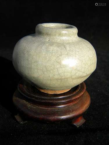 Antique Chinese Song Dynasty Celadon Pot