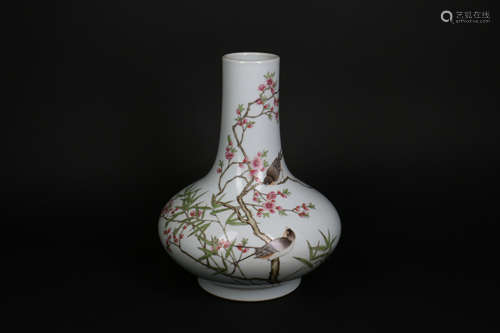 A Chinese Porcelain Vase