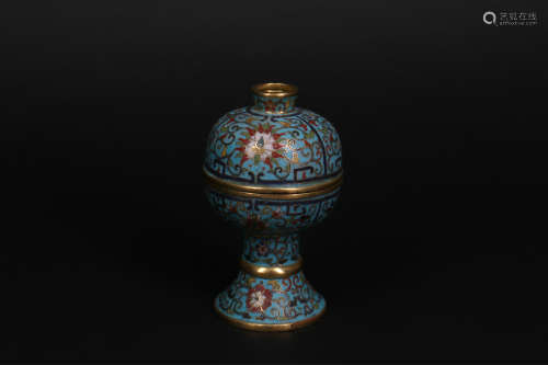 A Chinese Cloisonné Incense Box with Cover