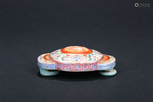 A Chinese Famille-Rose Porcelain Decoration