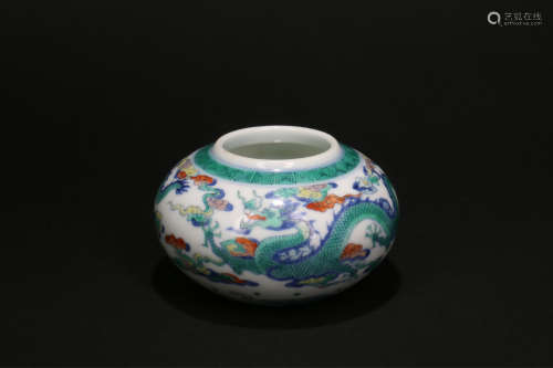 A Chinese Wucai Porcelain Water Pot 