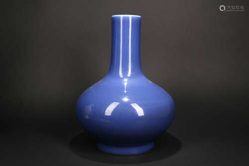 A Chinese Blue Glazed Porcelain Vase