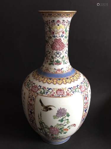 Chinese Fmaille Rose Vase