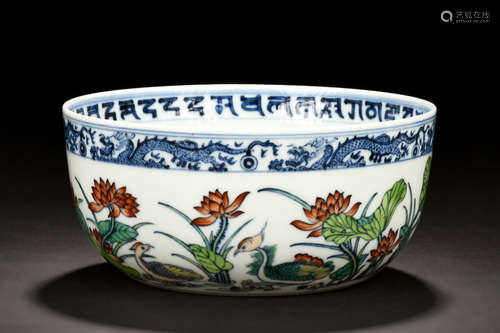 FAMILLE ROSE 'BIRDS AND FLOWERS' BOWL