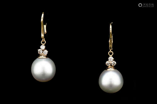 14K YG PEARL EARRINGS WITH DIAMONDS