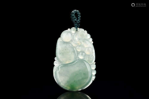 JADEITE CARVED PENDANT WITH CERTIFICATE