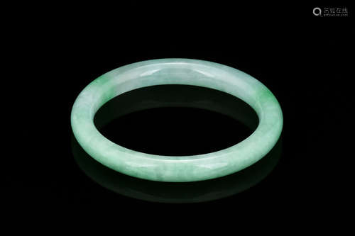 JADEITE BANGLE WITH CERTIFICATE