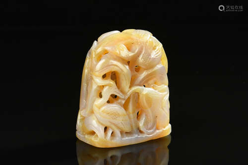 AGATE CARVED RETICULATED FINIAL