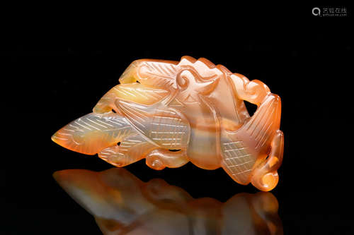 AGATE CARVED 'PHOENIX' FIGURE