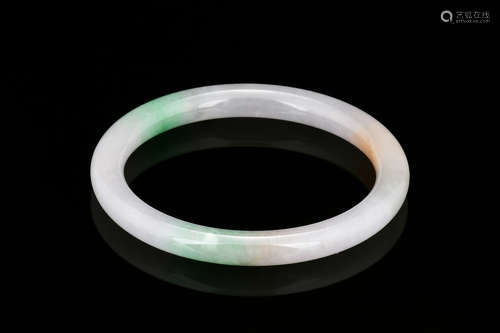 TRI-COLOR JADEITE BANGLE WITH CERTIFICATE