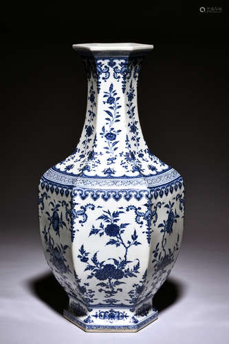 BLUE AND WHITE HEXAGONAL 'FLOWERS' VASE