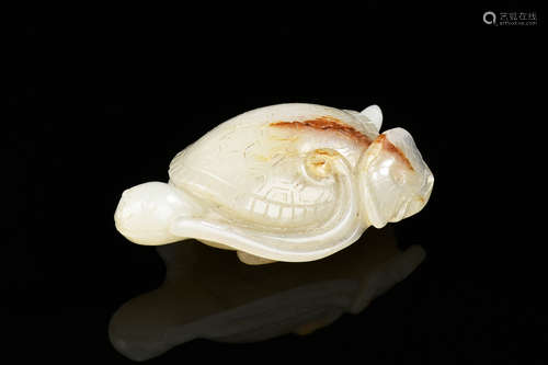 WHITE JADE CARVED 'TURTLE' FIGURE