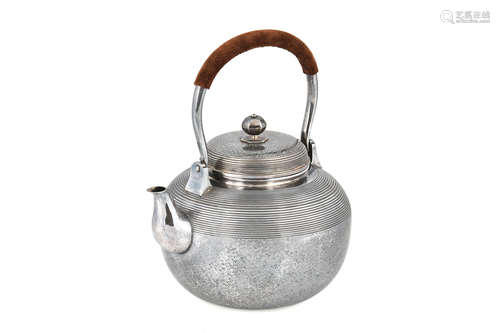 JAPANESE SILVER TEAPOT WITH RING PATTERN