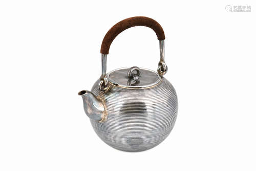 JAPANESE SILVER TEAPOT WITH RING PATTERN