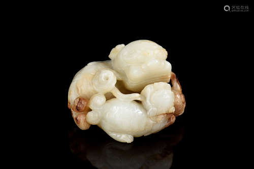 JADE CARVED 'MYTHICAL LIONS' FIGURE