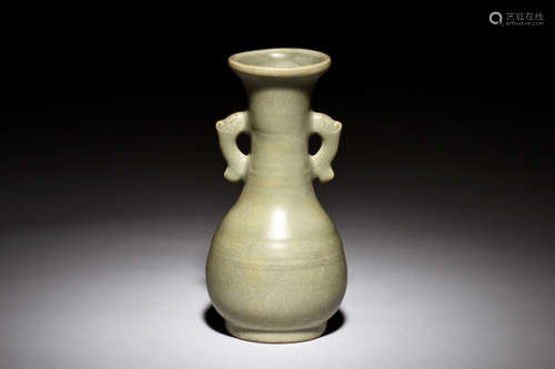 LONGQUAN WARE BOTTLE VASE WITH HANDLES