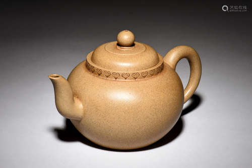 YIXING ZISHA ROUND TEAPOT