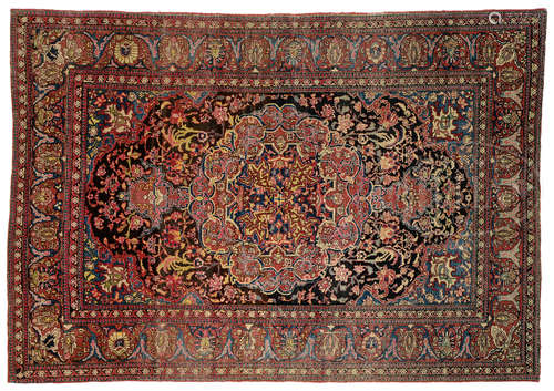 SHIRAZ ORIENTAL RUG, PERSIA.