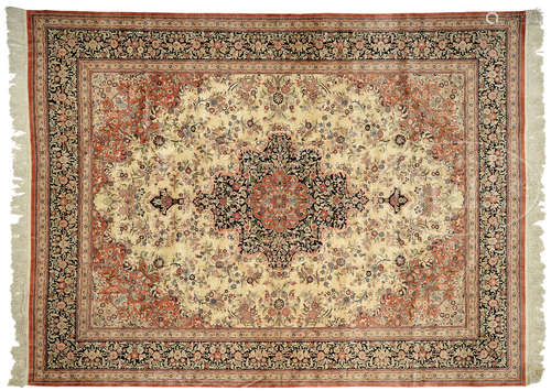 INDO-KASHAN SILK ORIENTAL RUG.