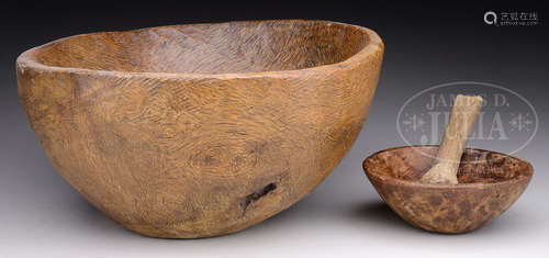 LARGE BURLED OAK BOWL TOGETHER WITH A SMALL BOWL AND PESTLE.