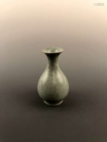 Chinese Celadon Glazed Vase