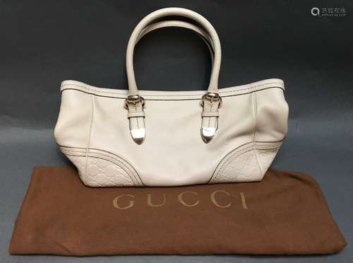 preowned authentic Gucci leather shoulder bag