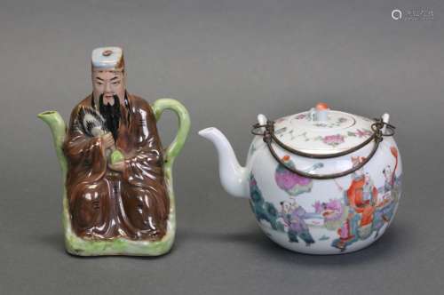 2 Chinese porcelain teapots, Republican period