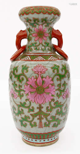 Chinese Decorated Celadon Porcelain Garlic Vase