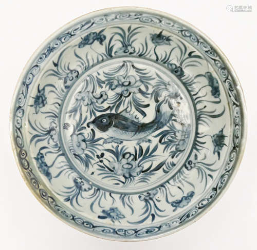 Chinese Ming Swatow Fish Porcelain Charger