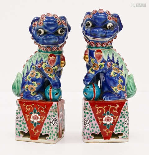 Pair Japanese Kutani Foo Lions