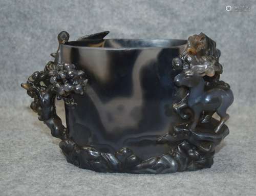 A CARVED AGATE BRUSH POT