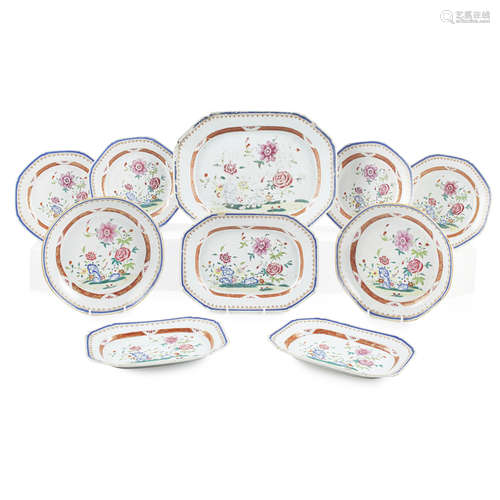 FAMILLE ROSE PART DINNER SERVICE