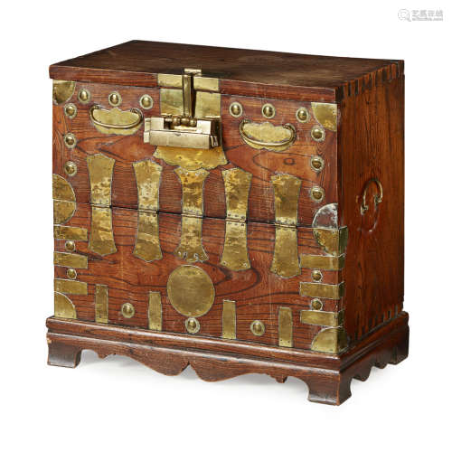 BRASS-MOUNTED WOOD CHEST
